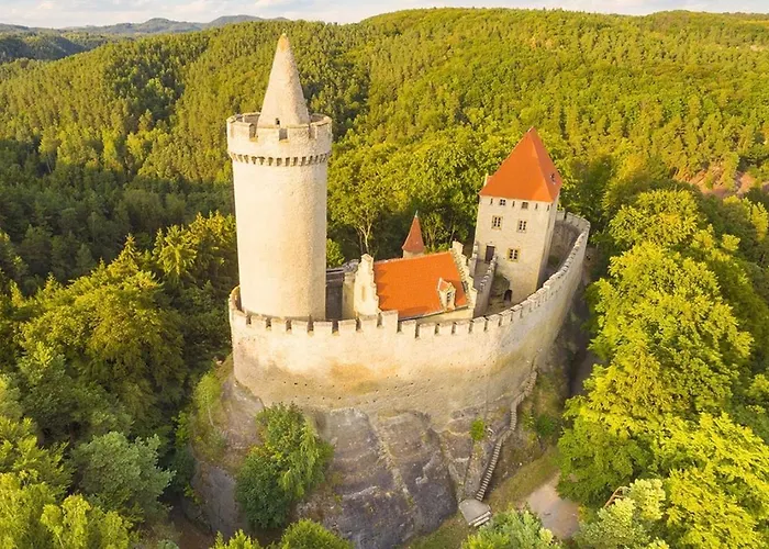 Apartman Nebuzely Appartement